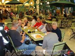 Wachten op de volgende vlucht in Wenen